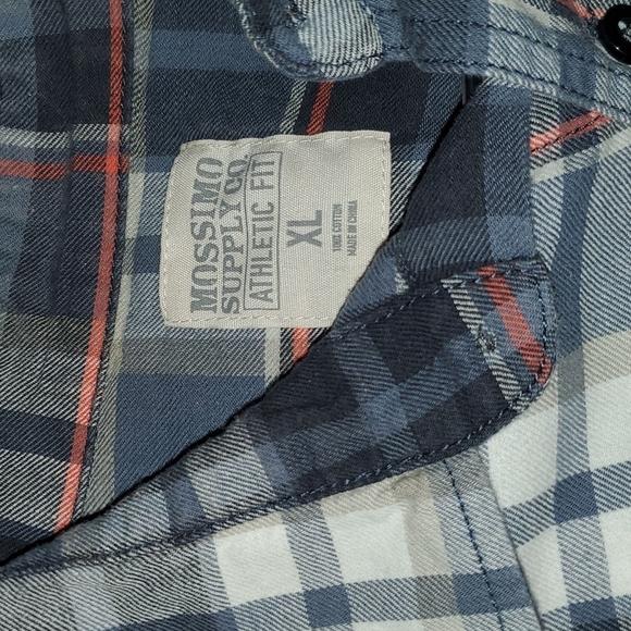 XL Mossimo Long Sleeve Button Up - Picture 2 of 3